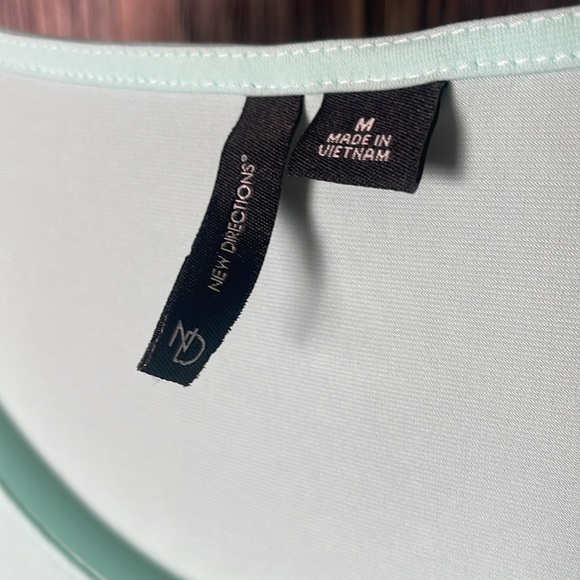 New Directions Blouse - Picture 5 of 5